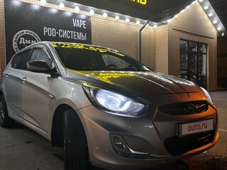 2012 Hyundai Solaris I, серебристый, 930000 рублей, вид 1