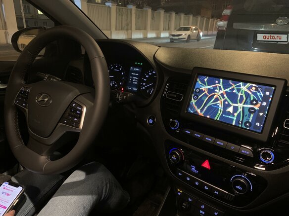 2020 Hyundai Solaris II Рестайлинг, серебристый, 1850000 рублей - вид 5