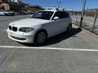 2008 BMW 1 серии 118i I (E81/E82/E87/E88) Рестайлинг, белый, 1020000 рублей, вид 2