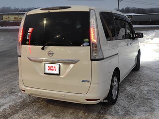 2014 Nissan Serena IV (C26), белый, 1450000 рублей, вид 4