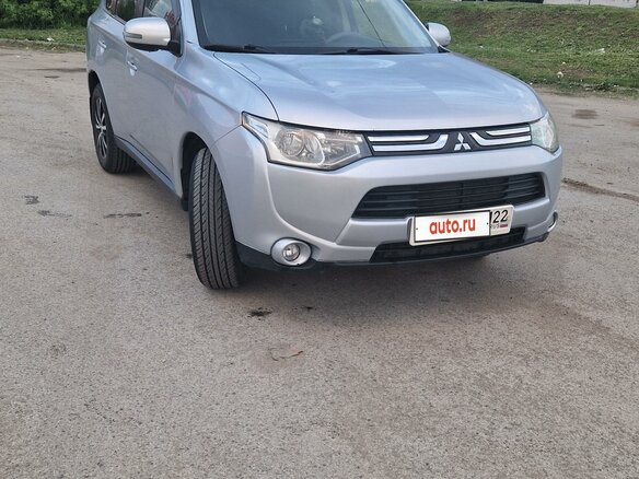 2012 Mitsubishi Outlander III, серебристый, 1735000 рублей