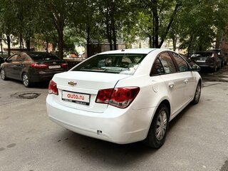 2010 Chevrolet Cruze I, белый, 600000 рублей, вид 4