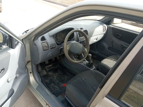 2008 Hyundai Accent ТагАЗ II, серебристый, 220000 рублей - вид 4