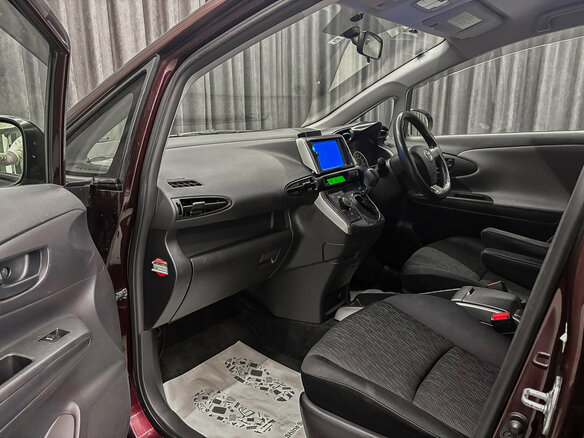 2010 Toyota Wish II, фиолетовый, 1220000 рублей - вид 9