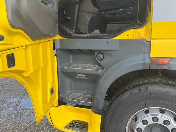 2014 DAF XF 105, жёлтый, 4000000 рублей - вид 17