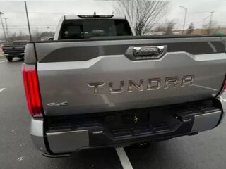 2024 Toyota Tundra CrewMax III, серебристый, 11189667 рублей, вид 5