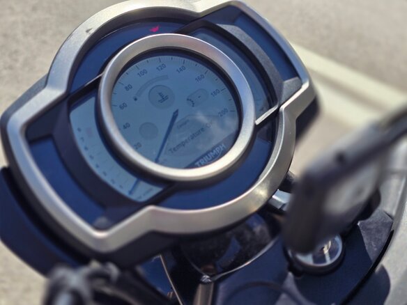 2022 Triumph Scrambler, серый, 1280000 рублей - вид 15