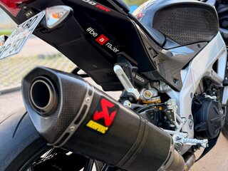 2019 Aprilia Tuono V4, чёрный, 1100000 рублей, вид 1