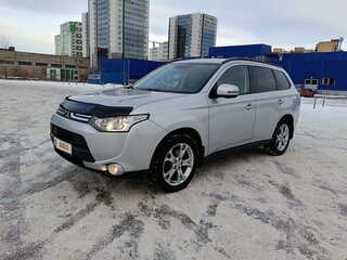 2013 Mitsubishi Outlander III, серебристый, 1649000 рублей, вид 1