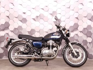 2021 Kawasaki W 800, синий, 777000 рублей, вид 3