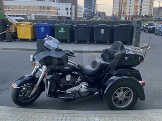 2014 Harley-Davidson Tri Glide, чёрный, 1708346 рублей, вид 2