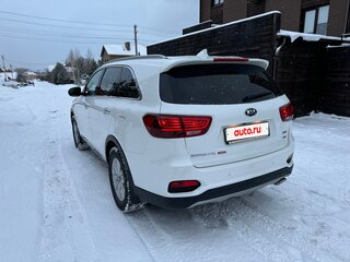2018 Kia Sorento III Prime Рестайлинг, белый, 2650000 рублей, вид 5