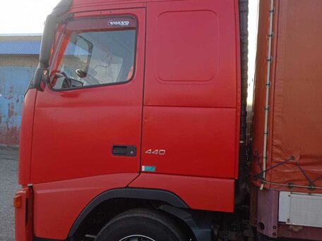 2008 Volvo FH, красный, 5900000 рублей, вид 4