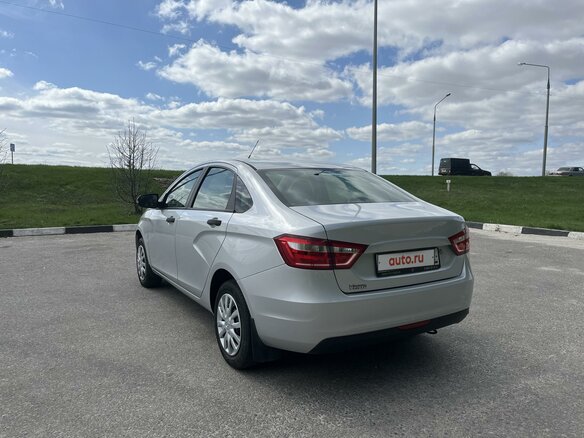 2017 Lada (ВАЗ) Vesta I, серебристый, 920000 рублей - вид 5