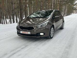 2014 Kia Ceed II, коричневый, 950000 рублей, вид 2