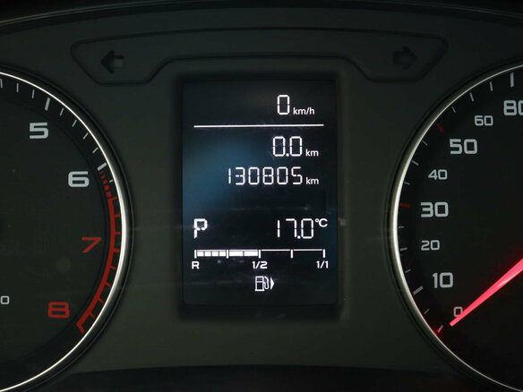 2011 Audi A1 I (8X), красный - вид 10