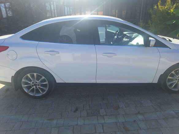 2014 Ford Focus III, белый, 1050000 рублей - вид 1