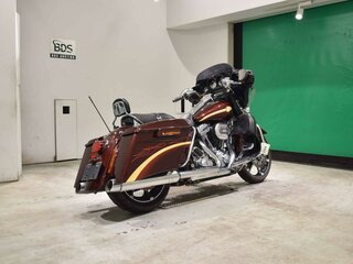2010 Harley-Davidson CVO Street Glide, красный, 1177000 рублей, вид 5