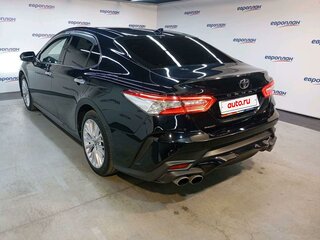 2020 Toyota Camry VIII (XV70) Рестайлинг, чёрный, 2740000 рублей, вид 4