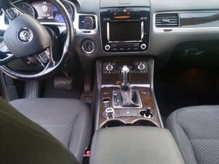 2013 Volkswagen Touareg II, коричневый, 2000000 рублей, вид 5
