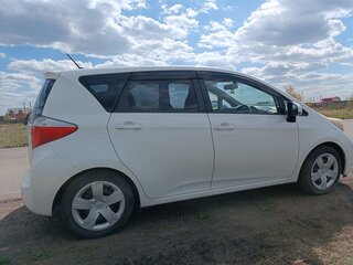 2012 Toyota Ractis II, белый, 980000 рублей, вид 5