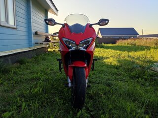 2014 Honda VFR 800, красный, 720000 рублей, вид 3