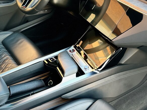 2022 Audi e-tron S, синий, 4146120 рублей - вид 6