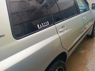 2004 Toyota Highlander I (XU20) Рестайлинг, серебристый, 1450000 рублей, вид 4