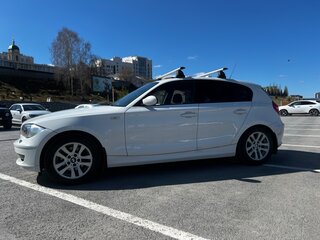2008 BMW 1 серии 118i I (E81/E82/E87/E88) Рестайлинг, белый, 1020000 рублей, вид 4