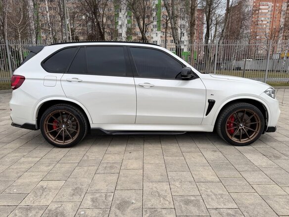 2014 BMW X5 40d III (F15), белый, 3800000 рублей - вид 9
