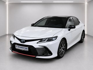 2022 Toyota Camry VIII (XV70) Рестайлинг, белый, 3120000 рублей, вид 1