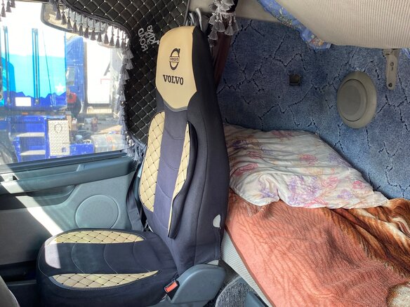 2005 Volvo FH, белый, 5200000 рублей - вид 3