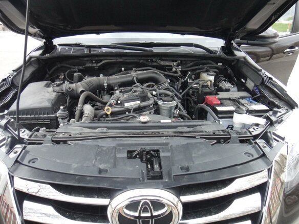 2018 Toyota Fortuner II, коричневый, 3100000 рублей - вид 15