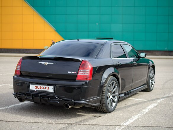 2006 Chrysler 300C SRT8 I, чёрный, 3000000 рублей - вид 8