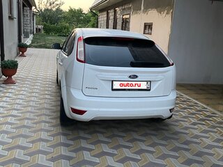 2010 Ford Focus II Рестайлинг, белый, 580000 рублей, вид 3