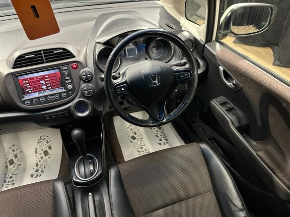 2011 Honda Fit Shuttle I, белый, 889000 рублей - вид 15