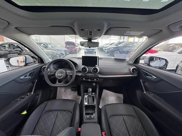 2025 Audi Q2 L 35 TFSI I Рестайлинг, серый, 3370000 рублей - вид 8