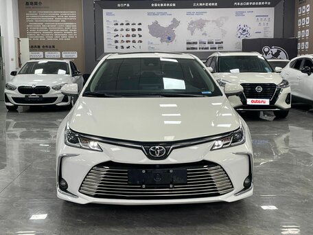 2022 Toyota Corolla XII (E210), белый, 1520000 рублей, вид 2