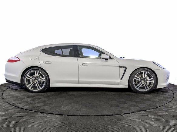 2011 Porsche Panamera 4S I, белый, 5200000 рублей - вид 3