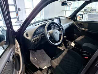 2025 Lada (ВАЗ) Niva Travel I Рестайлинг, чёрный, 1653000 рублей, вид 5