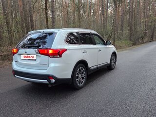 2016 Mitsubishi Outlander III Рестайлинг 2, белый, 2549990 рублей, вид 5
