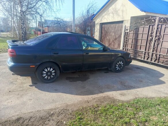 1999 Volvo S40 I Рестайлинг, фиолетовый, 215000 рублей - вид 3