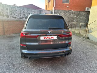 2021 BMW X7 40d I (G07), серый, 7700000 рублей, вид 3
