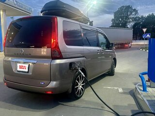 2006 Nissan Serena III (C25), серый, 920000 рублей, вид 4