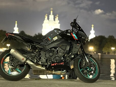 2024 Yamaha MT-10, серый, 1800999 рублей, вид 3