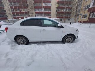 2012 Chevrolet Aveo II, белый, 750000 рублей, вид 2