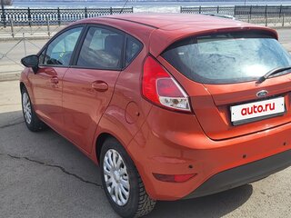 2015 Ford Fiesta Mk6 Рестайлинг, красный, 900000 рублей, вид 4