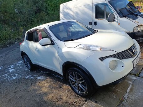 2011 Nissan Juke I, белый, 1070000 рублей, вид 2