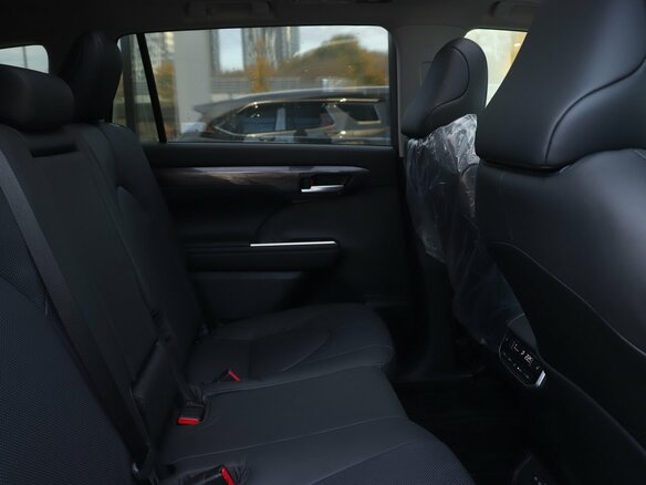 2026 Toyota Highlander IV (XU70), чёрный, 5470000 рублей - вид 7