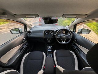 2016 Nissan Note e-Power II Рестайлинг, белый, 1399990 рублей, вид 5